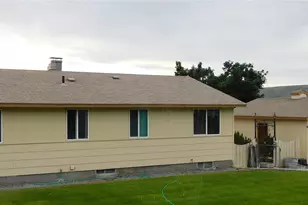 61 Lorry Ln, Selah, WA 98942 - Photo 1