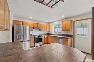 1232 NW Kathleen Dr, Oak Harbor, WA 98277 - Photo 11
