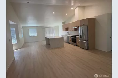 4504 220th SW Street SW, Mountlake Terrace, WA 98043 - Photo 3