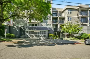 420 Valley St, Seattle, WA 98109 - Photo 15