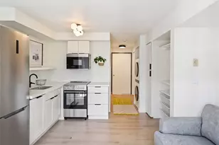 420 Valley St, Seattle, WA 98109 - Photo 9