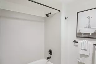 420 Valley St, Seattle, WA 98109 - Photo 13