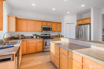 3910 61st Avenue E, Fife, WA 98424 - Photo 3