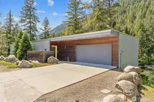 8970 Icicle Rd, Leavenworth, WA 98826 - Photo 3