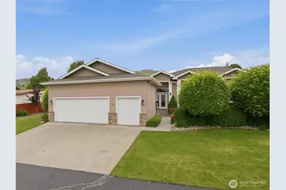 1845 Maple Street #22, Wenatchee, WA 98801 - Photo 3