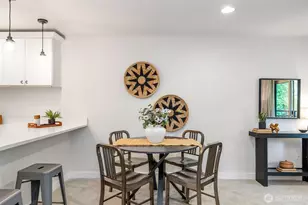 275 W Roy St, Seattle, WA 98119 - Photo 9