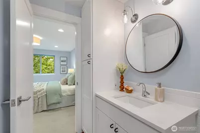 275 W Roy Street #315, Seattle, WA 98119 - Photo 27