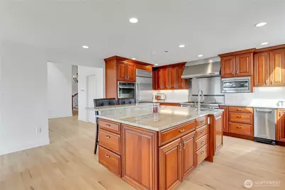535 208th Avenue NE, Sammamish, WA 98075 - Photo 13