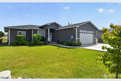 8019 Vialago Parkway, Zillah, WA 98953 - Photo 5