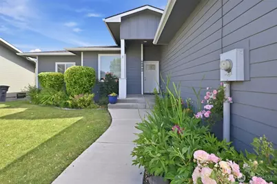 8019 Vialago Parkway, Zillah, WA 98953 - Photo 15