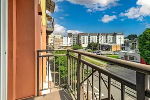 413 NE 70th St, Seattle, WA 98115 - Photo 15