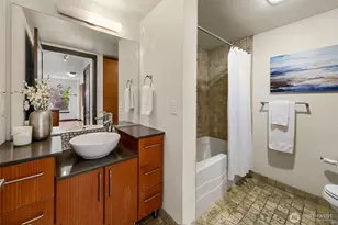 413 NE 70th St, Seattle, WA 98115 - Photo 19