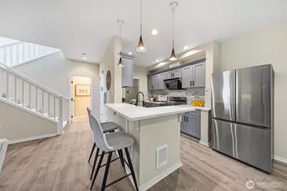 12541 NE 7th Place, Bellevue, WA 98005 - Photo 9