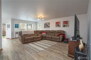 11916 130th St E, Puyallup, WA 98374 - Photo 7
