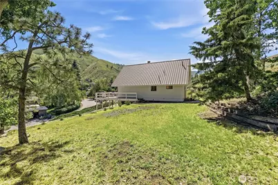 410 Shady Lane, Wenatchee, WA 98801 - Photo 3