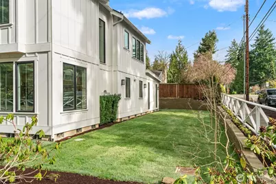 11204 108th Ave NE, Kirkland, WA 98033 - Photo 33