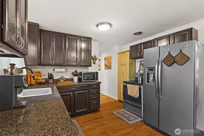 4918 119th Avenue SE, Bellevue, WA 98006 - Photo 11