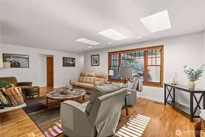 4918 119th Avenue SE, Bellevue, WA 98006 - Photo 5