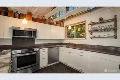 1363 Country Club Drive, Camano Island, WA 98282 - Photo 15