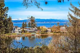 1363 Country Club Dr, Camano Island, WA 98282 - Photo 3