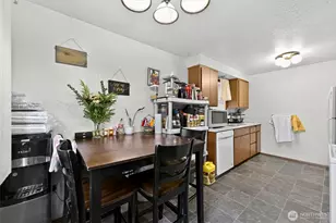 410 10th St, Lynden, WA 98264 - Photo 5