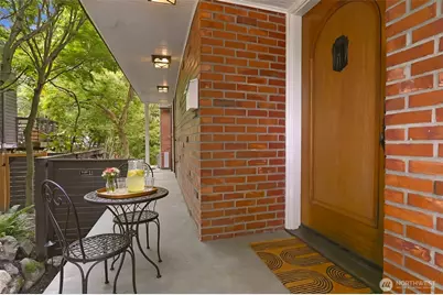 2430 Lorentz Place N, Seattle, WA 98109 - Photo 3