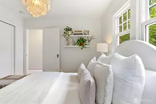 2430 Lorentz Pl N, Seattle, WA 98109 - Photo 19