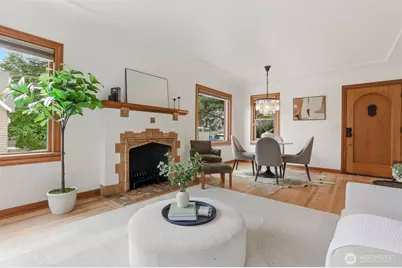 2430 Lorentz Place N, Seattle, WA 98109 - Photo 7