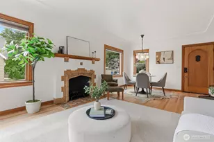 2430 Lorentz Pl N, Seattle, WA 98109 - Photo 7