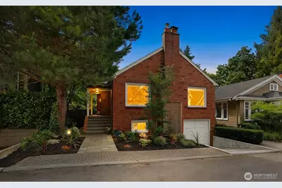 2430 Lorentz Place N, Seattle, WA 98109 - Photo 39