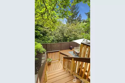 2430 Lorentz Place N, Seattle, WA 98109 - Photo 33