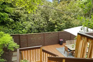 2430 Lorentz Pl N, Seattle, WA 98109 - Photo 33