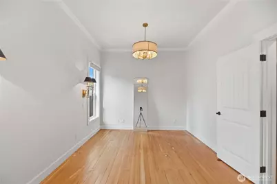 145 Park Avenue N, Renton, WA 98057 - Photo 15