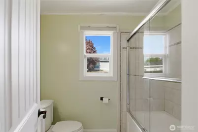 145 Park Avenue N, Renton, WA 98057 - Photo 21