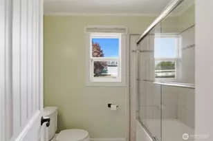145 Park Ave N, Renton, WA 98057 - Photo 21