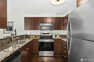 120 NW 39th St, Seattle, WA 98107 - Photo 9