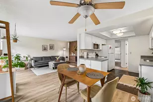 15214 NE 8th St, Bellevue, WA 98005 - Photo 9