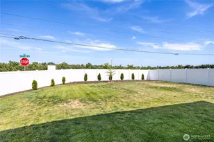 605 N Oak St, Tieton, WA 98947 - Photo 29