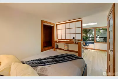 1919 32nd Avenue W, Seattle, WA 98199 - Photo 17