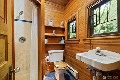 1919 32nd Avenue W, Seattle, WA 98199 - Photo 19