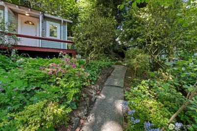 1919 32nd Avenue W, Seattle, WA 98199 - Photo 35