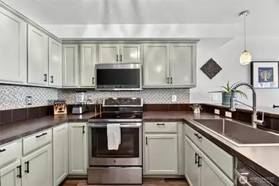 12534 15th Avenue NE #22, Seattle, WA 98125 - Photo 7