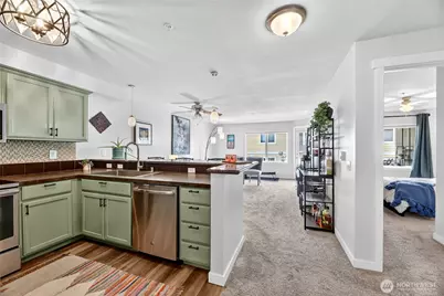 12534 15th Avenue NE #22, Seattle, WA 98125 - Photo 5