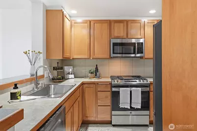 2607 Western Avenue #552, Seattle, WA 98121 - Photo 13