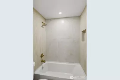 4008 NE 197th Street, Lake Forest Park, WA 98155 - Photo 17