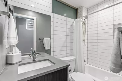 5953 Fauntleroy Way SW #D, Seattle, WA 98136 - Photo 17