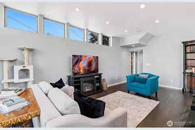 5953 Fauntleroy Way SW #D, Seattle, WA 98136 - Photo 5