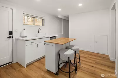 7515 Bagley Avenue N, Seattle, WA 98103 - Photo 27