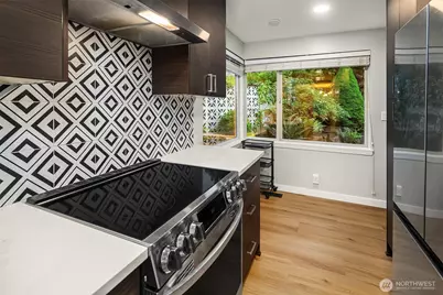 7515 Bagley Avenue N, Seattle, WA 98103 - Photo 17