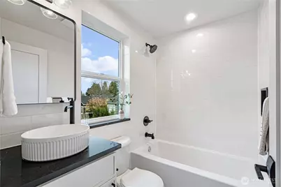3054 Fairmount Ave SW #B, Seattle, WA 98116 - Photo 9